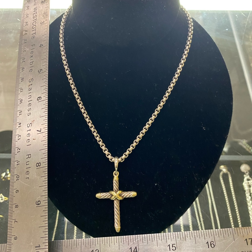 DAVID YURMAN NECKLACE AND PENDANT
Sterling silver with solid 14k gold accents - Picture 10 of 14